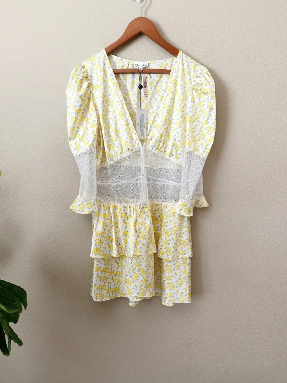 NWT For Love and Lemons Yellow Floral Daffodil Lace Robe Dress L - Picture 2 of 16